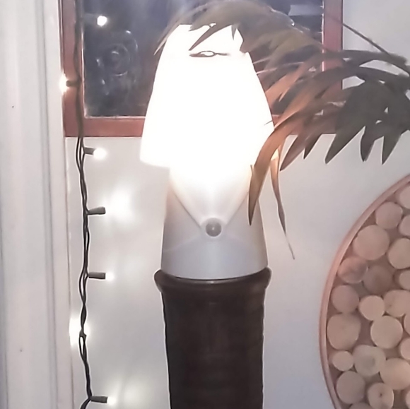 Sensor Brite Dream Glow Night Lamp Motion Sensing Color changing LED Table Lamp - Picture 2 of 16